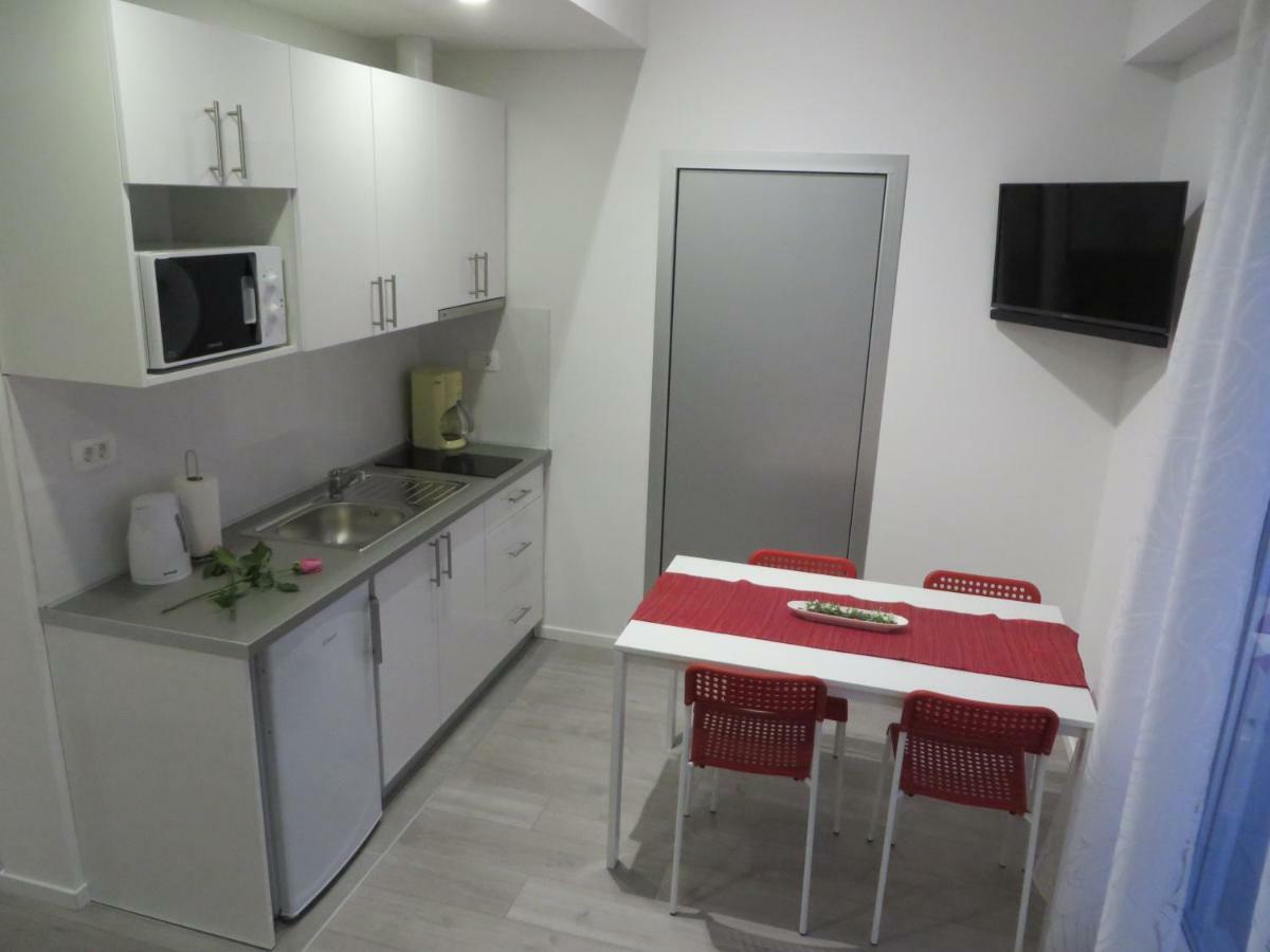 Apartmani Raos Dugi Rat Εξωτερικό φωτογραφία