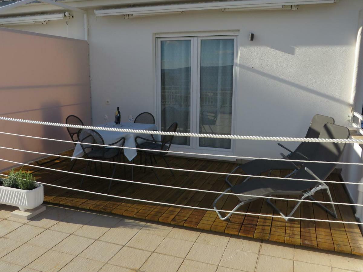 Apartmani Raos Dugi Rat Εξωτερικό φωτογραφία