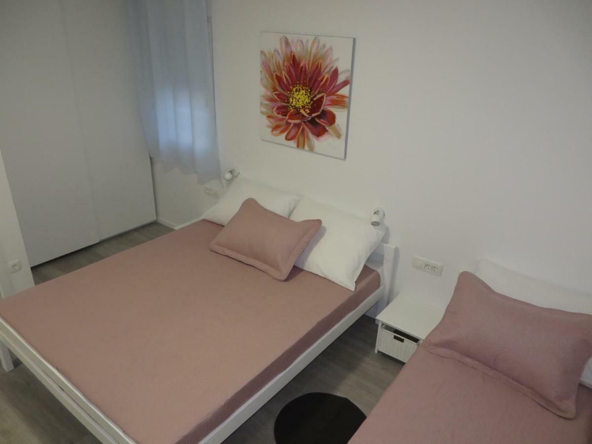 Apartmani Raos Dugi Rat Εξωτερικό φωτογραφία